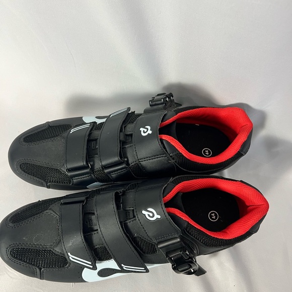 Peloton Black White Cycling Shoes with Red Cleat Accent - Picture 4 of 12